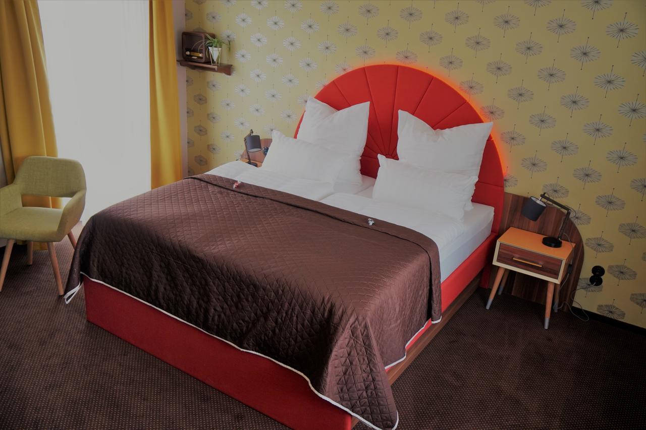 Themenhotel 50'S Ville Motel Chemnitz Exterior photo
